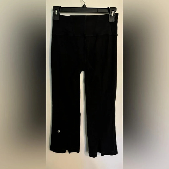 Lululemon Tadasana Slit Hem Crop Black Key pocket at waist Luon fabric sz 4 - Picture 4 of 6